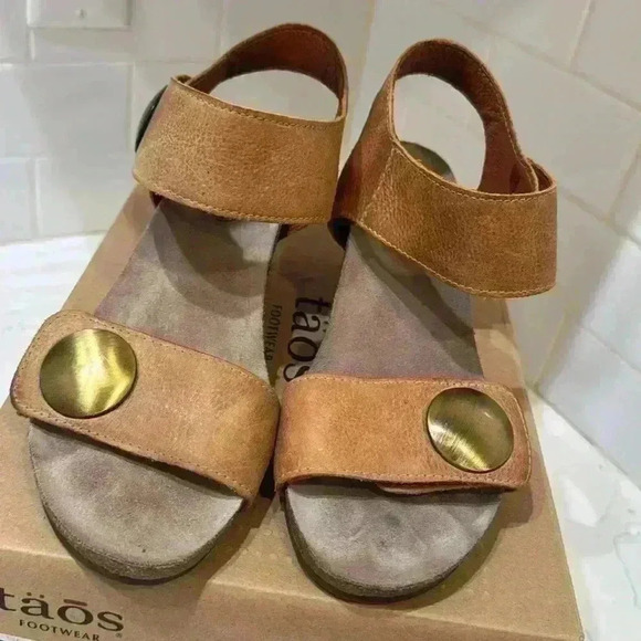 Tao's Carousel Burnt Orange Wedge Heel Sandal Size EU 37 US 6-6.5 - Picture 3 of 11